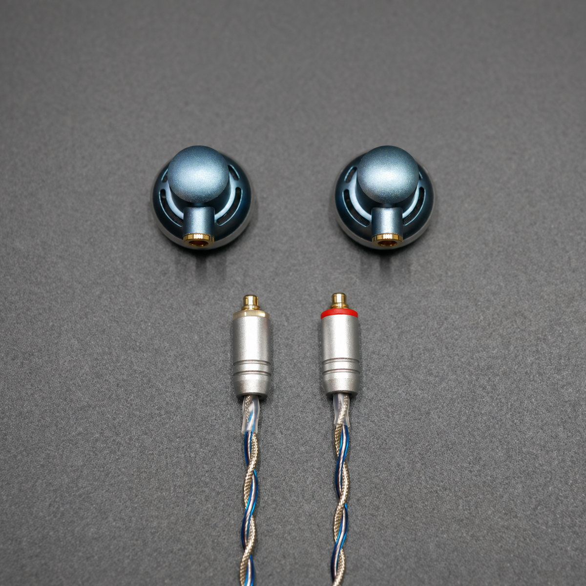 300Ω HiFi Flathead Earbuds with Detachable MMCX Cable – 3.5mm / 4.4mm Balanced